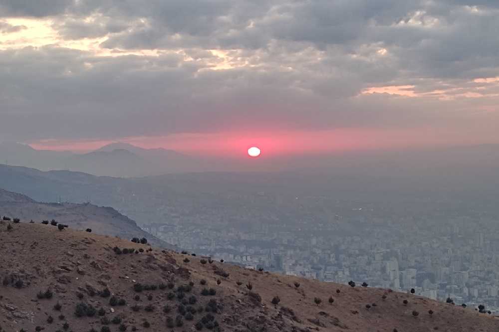 نمای طلوع حورشید از توچال